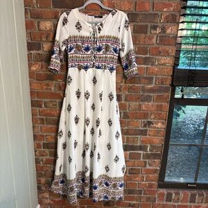 Boohoo White Maxi Dress with Multicolor Patterns